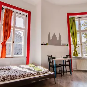 pals-mini-hostel.inbudapesthotels.com/